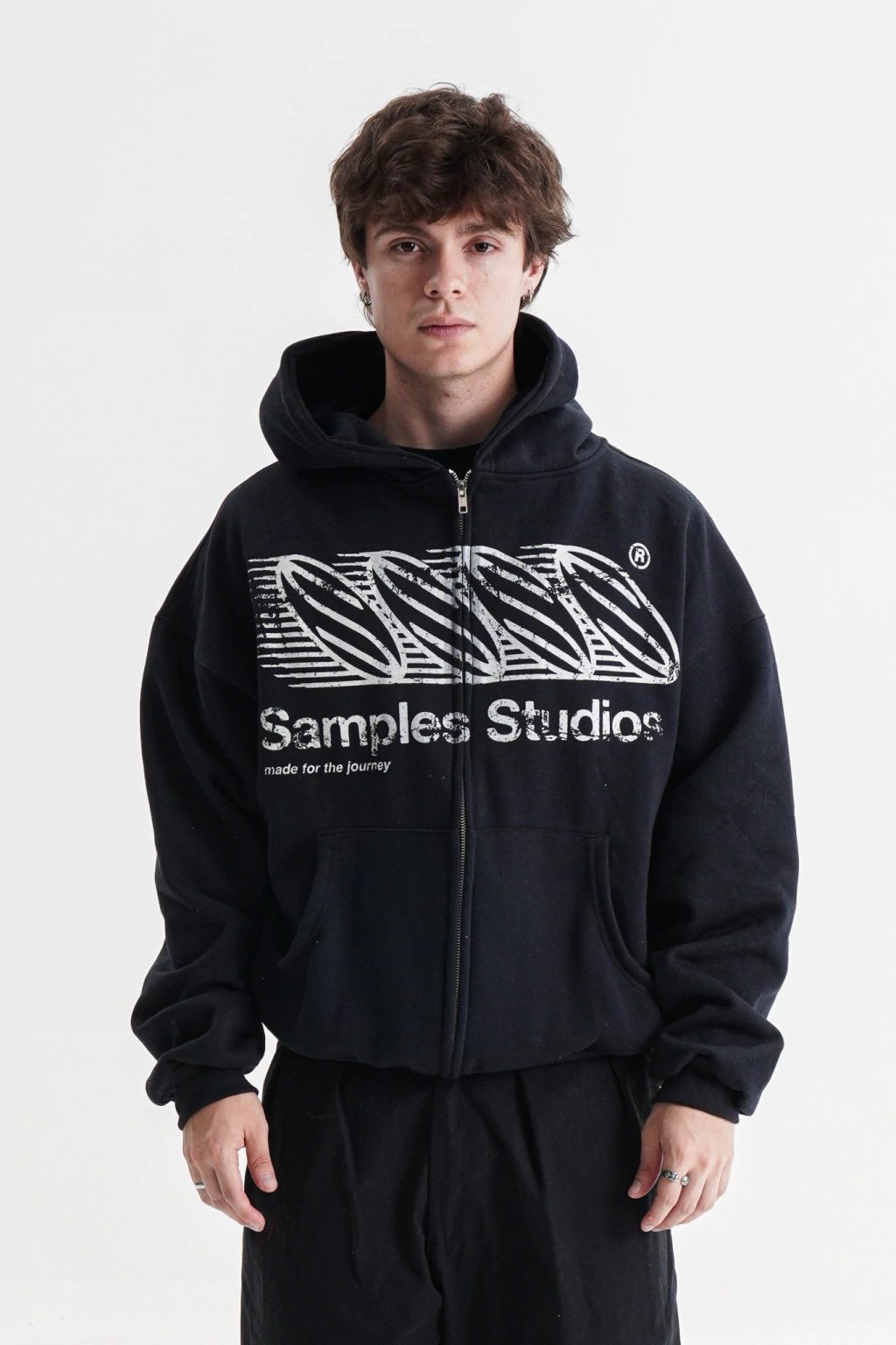 3b66e5db-ba43-460f-b938-995ab1fafbc7 Campera Manchester negro - Imagen 1